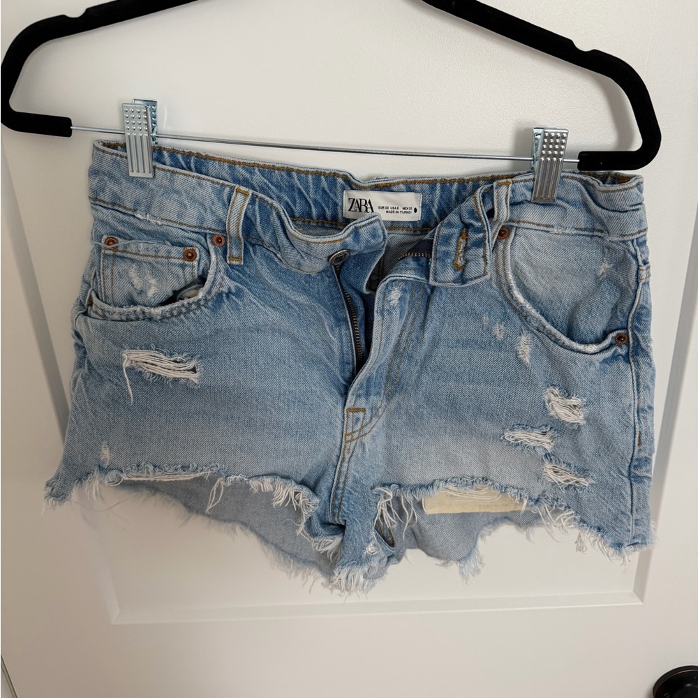 Zara cut off shorts